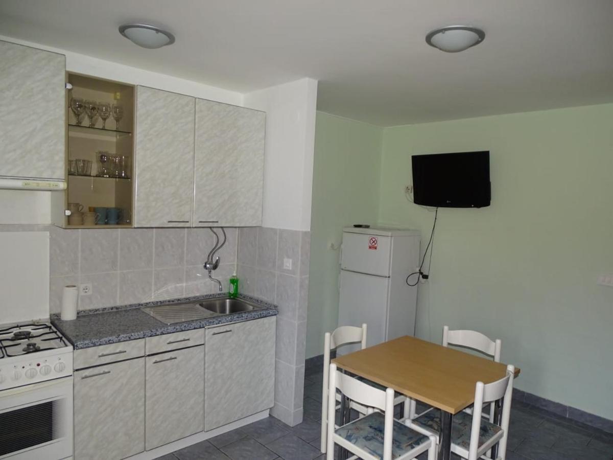 Zana Apartment *