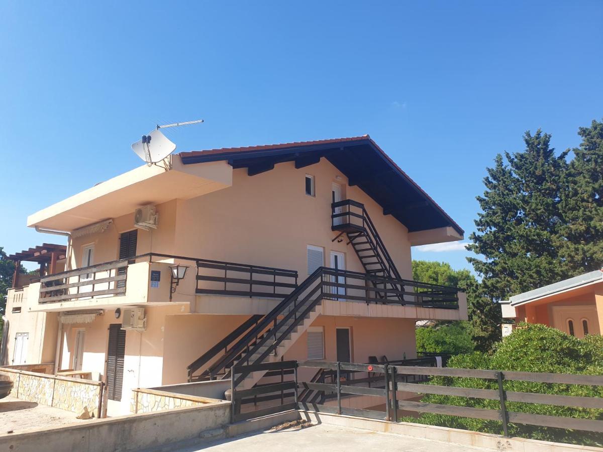 Zana Apartment *